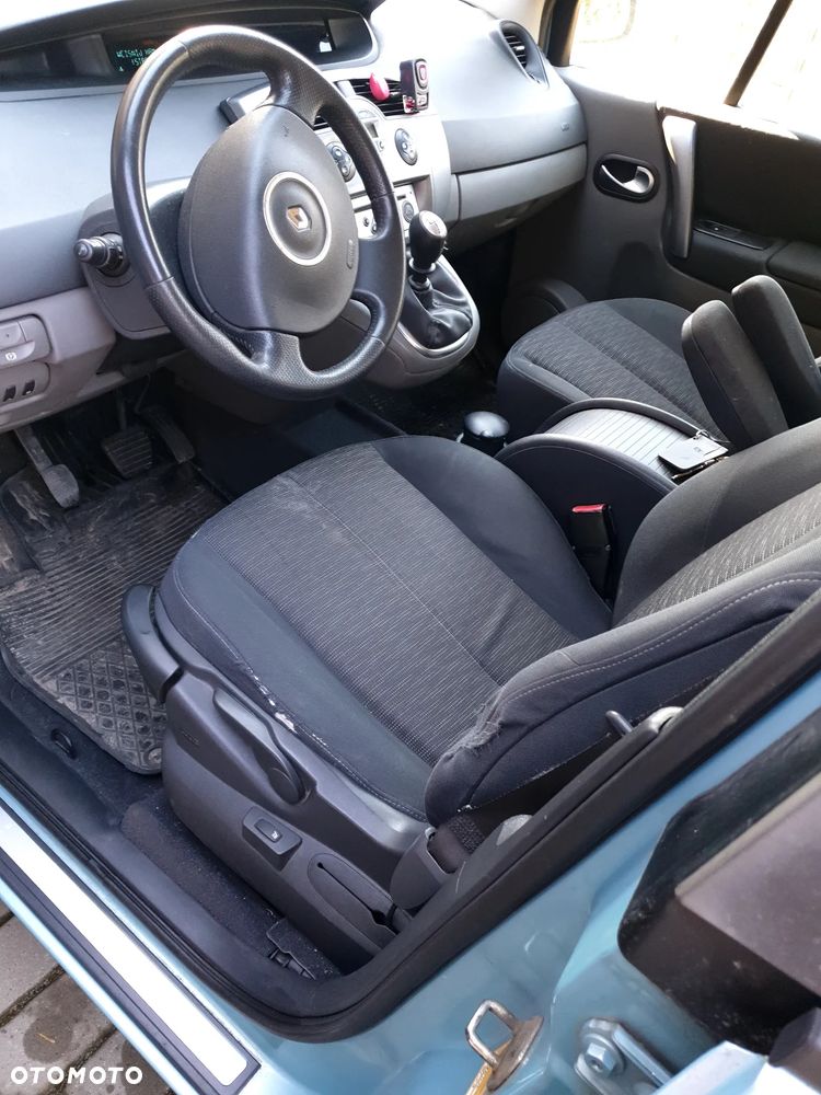 Renault Scenic 1.6 16V Family - 3