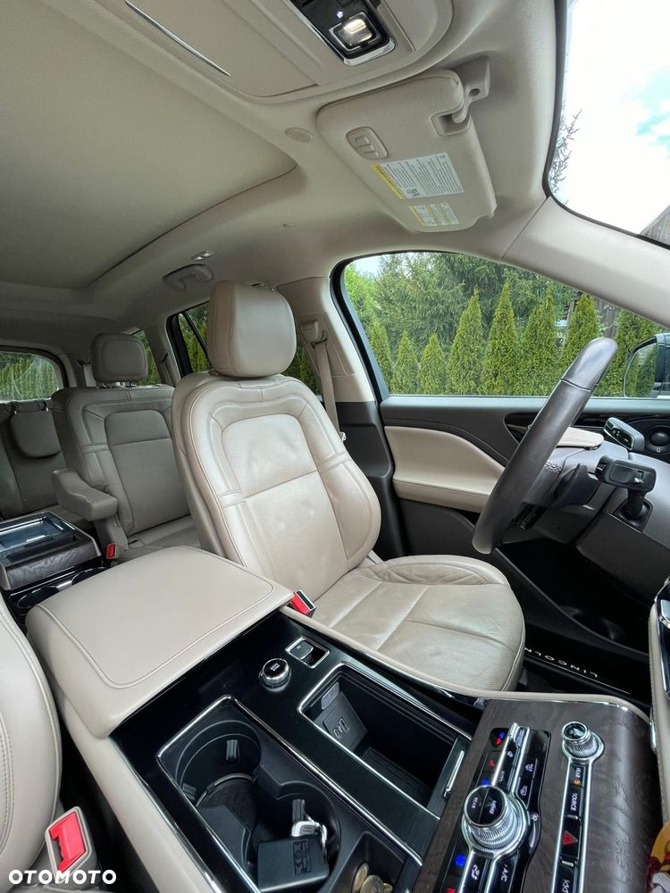 Lincoln Aviator - 8