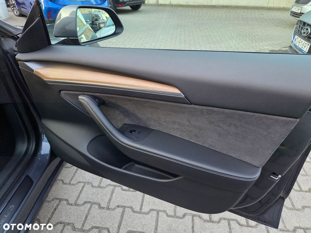 Tesla Model 3 Standard Reichweite Plus Hinterradantrieb - 20