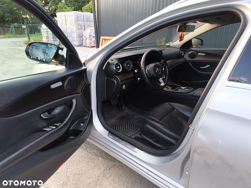 Mercedes-Benz Klasa E 200 d 9G-TRONIC - 6