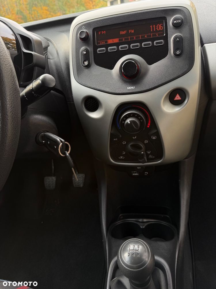 Peugeot 108 - 25