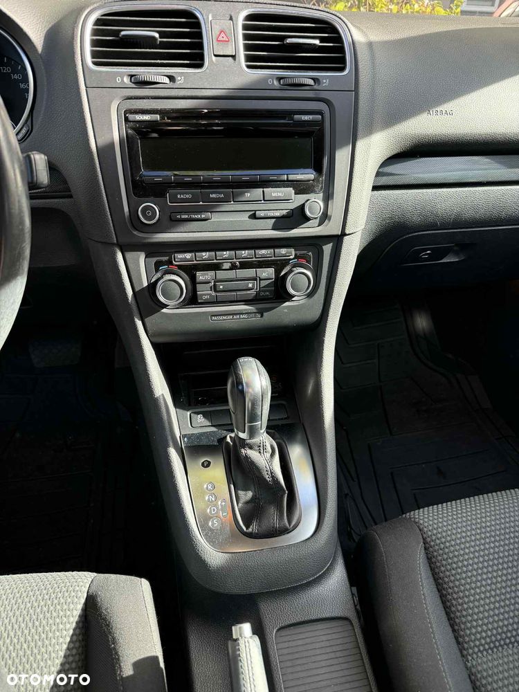 Volkswagen Golf VI 1.4 TSI Highline DSG - 11