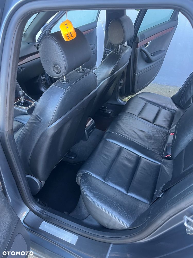 Audi A4 Avant 2.0 TDI - 10