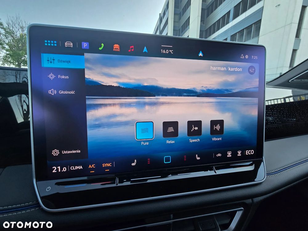 Volkswagen Tiguan - 28
