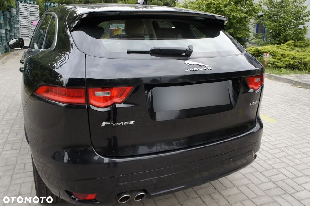 Jaguar F-Pace - 10