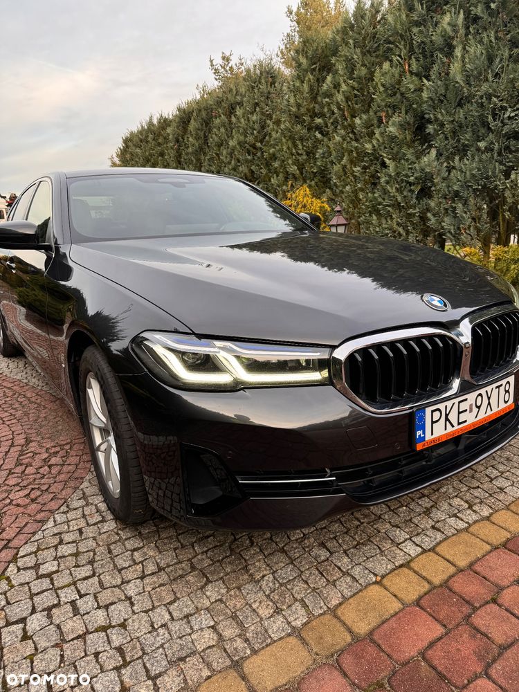 BMW Seria 5 520d xDrive - 4