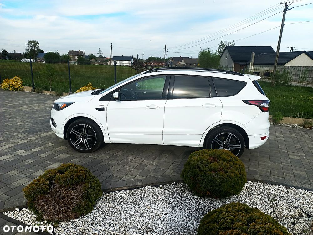 Ford Kuga 2.0 TDCi 2x4 ST-Line - 5