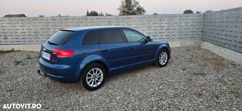 Audi A3 1.6 TDI Sportback DPF Attraction - 5