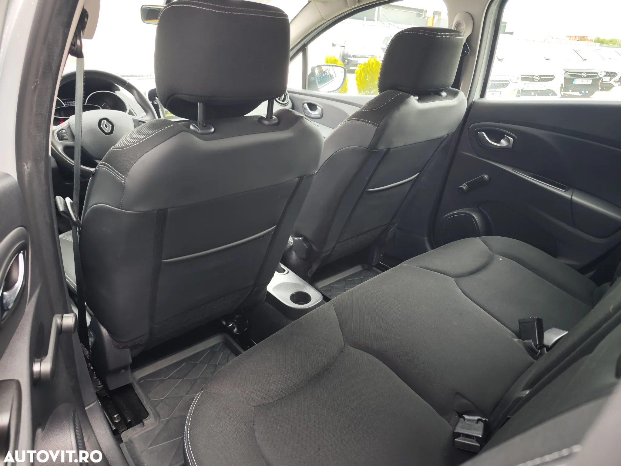 Renault Clio - 13