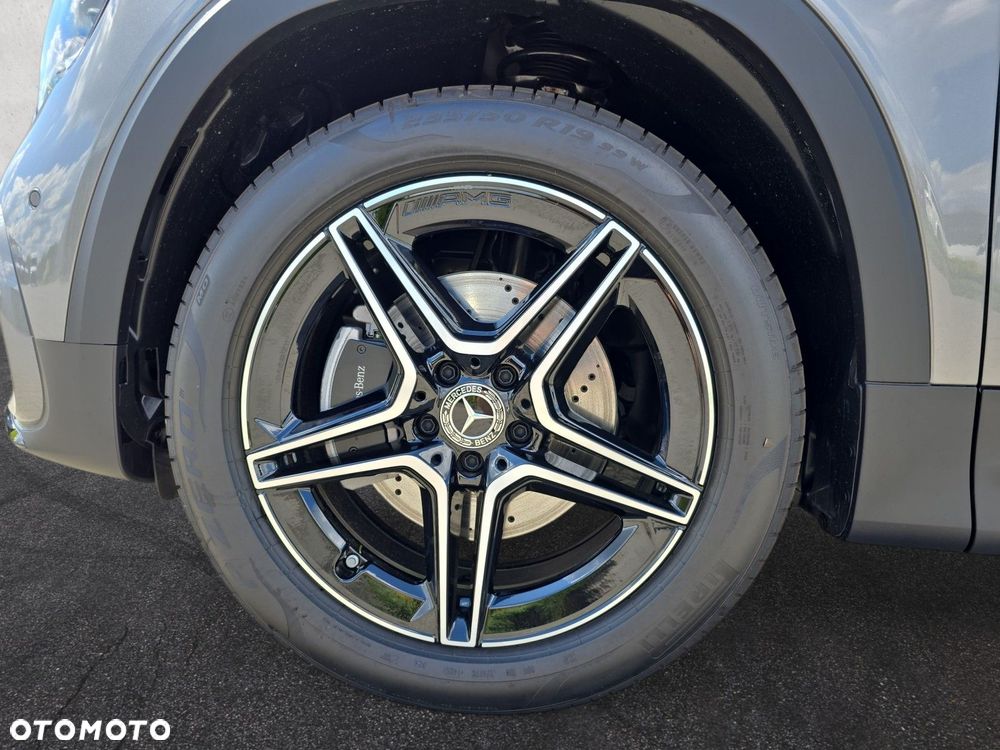 Mercedes-Benz GLB - 10
