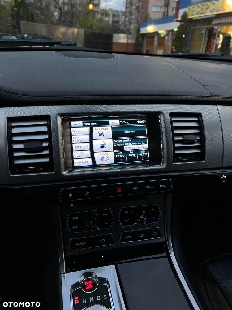 Jaguar XF 3.0 V6 D S Portfolio - 35