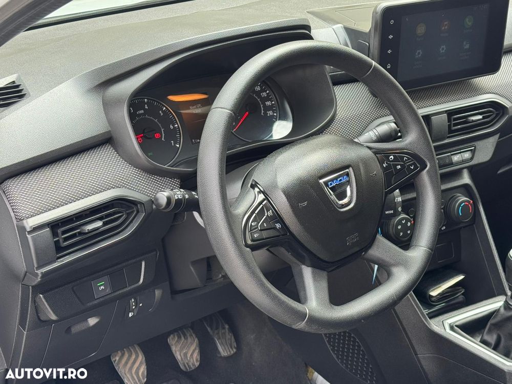 Dacia Logan TCe 90 MT6 Comfort - 11