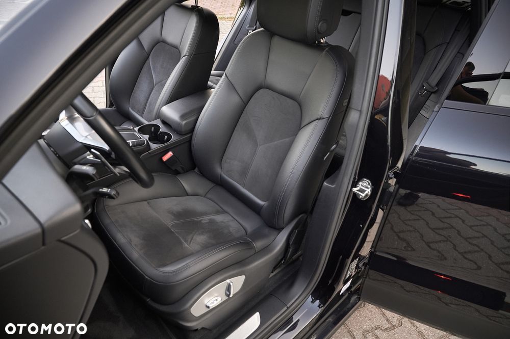 Porsche Macan S - 23