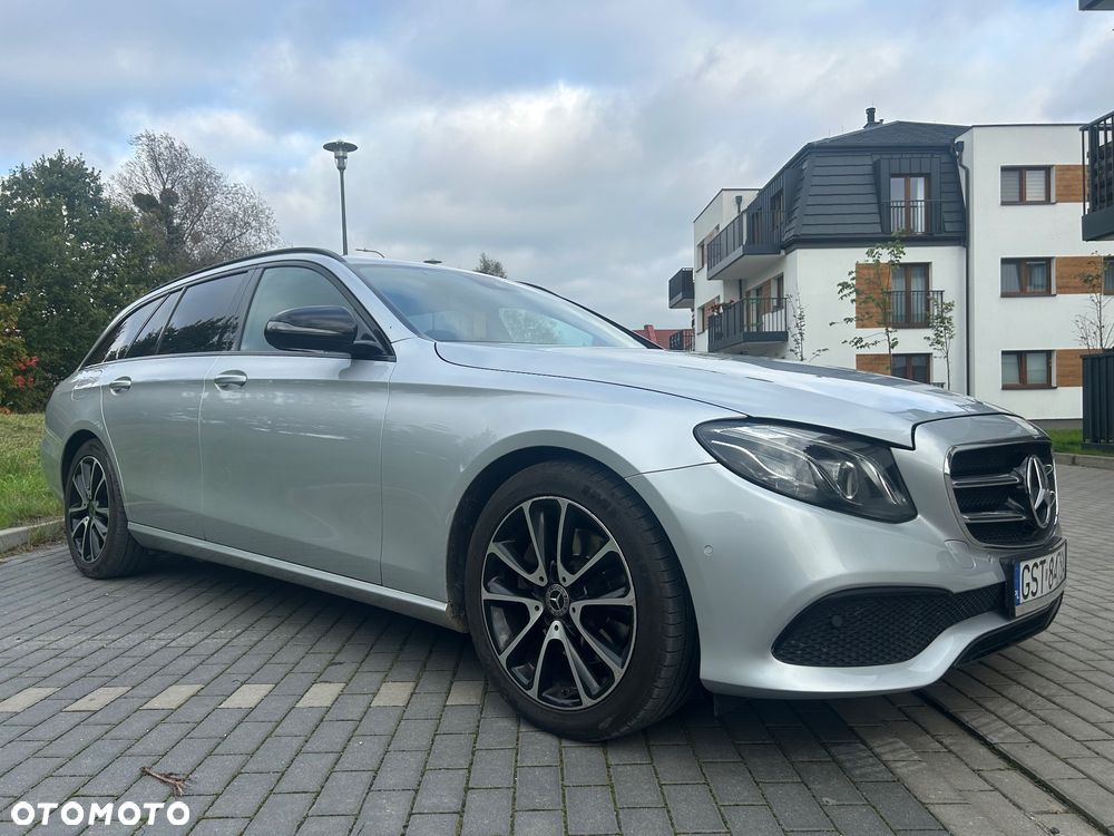 Mercedes-Benz Klasa E 220 d T 9G-TRONIC - 3