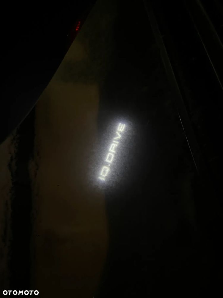 Volkswagen Golf 1.6 TDI SCR IQ.DRIVE - 20