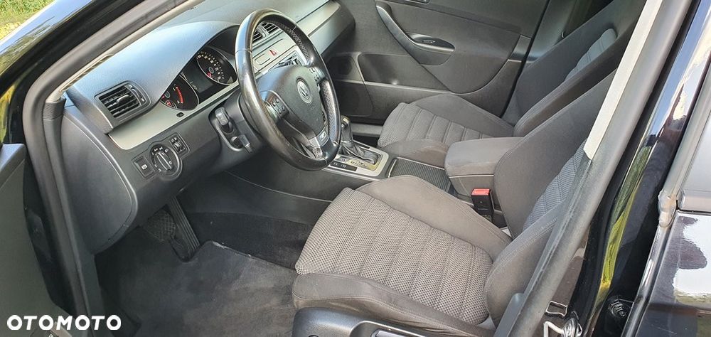 Volkswagen Passat 2.0 TDI DPF Sportline DSG - 10