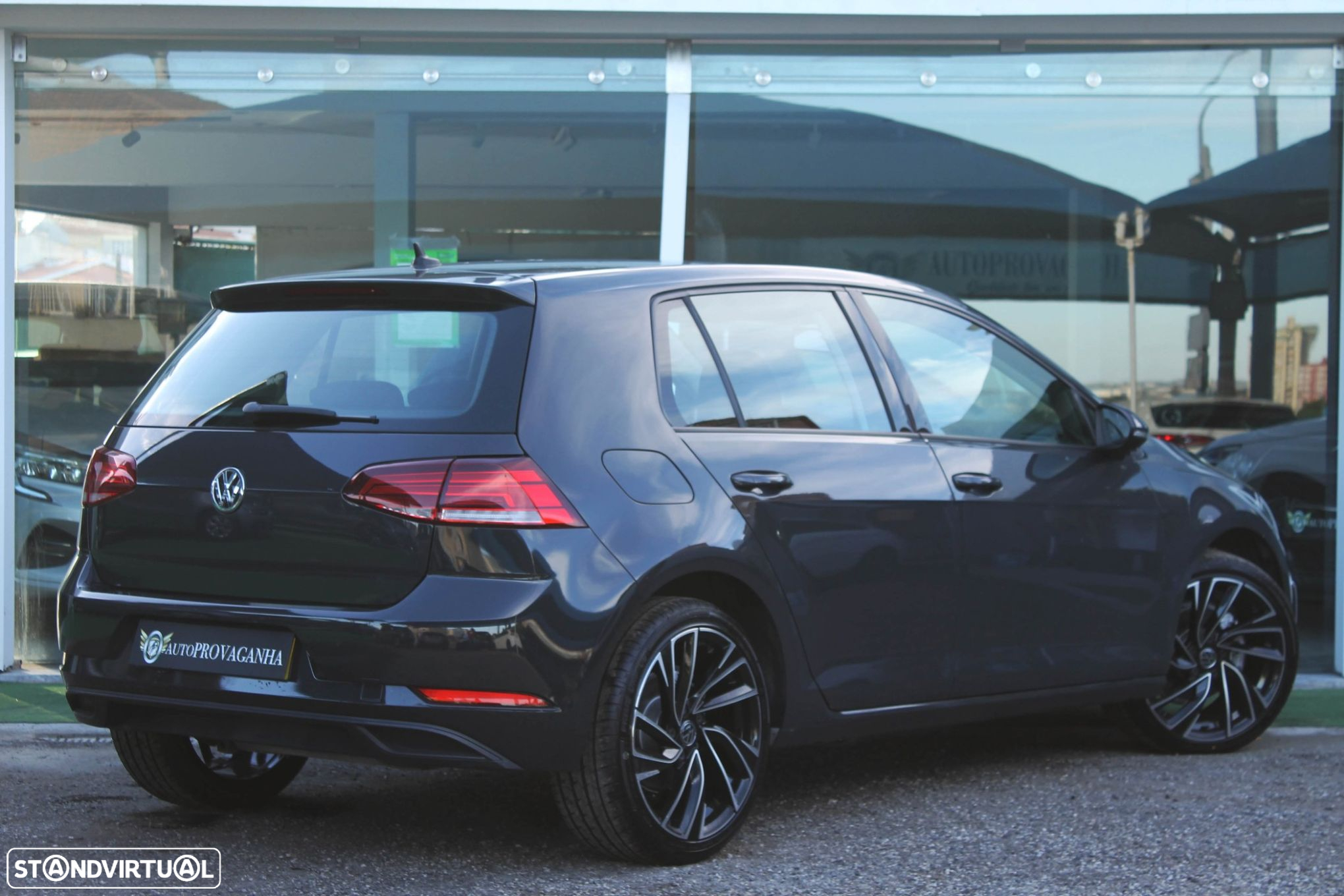 VW Golf - 24