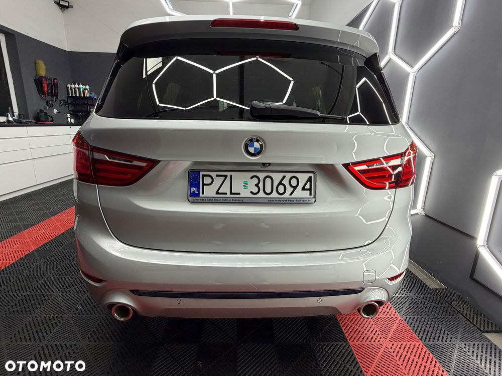 BMW Seria 2 220d xDrive Sport Line sport - 10
