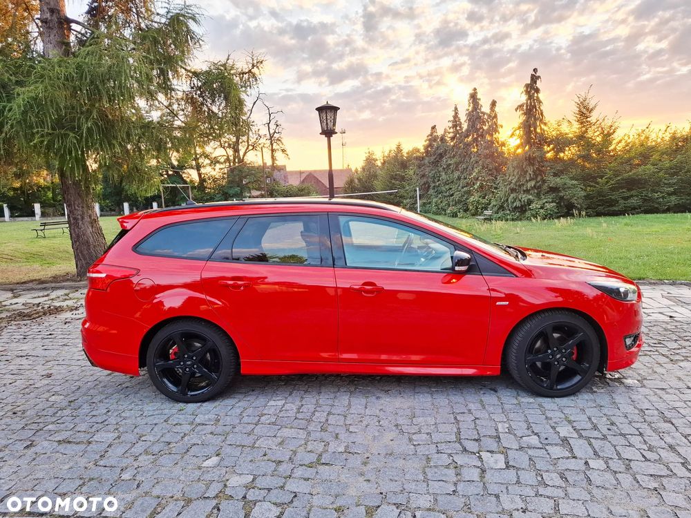 Ford Focus 1.5 EcoBoost ST-Line Red ASS - 4