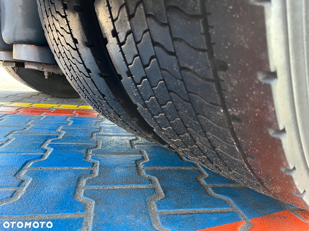 Renault T480 Sleeper Cab - 7