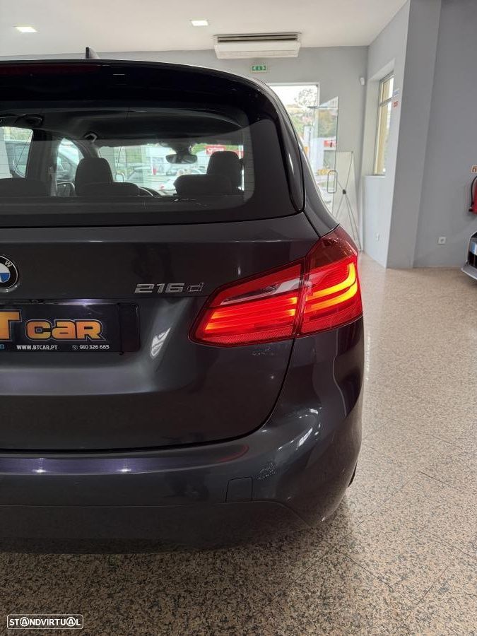 BMW 216 Active Tourer d Line Luxury Auto — fotografia 24