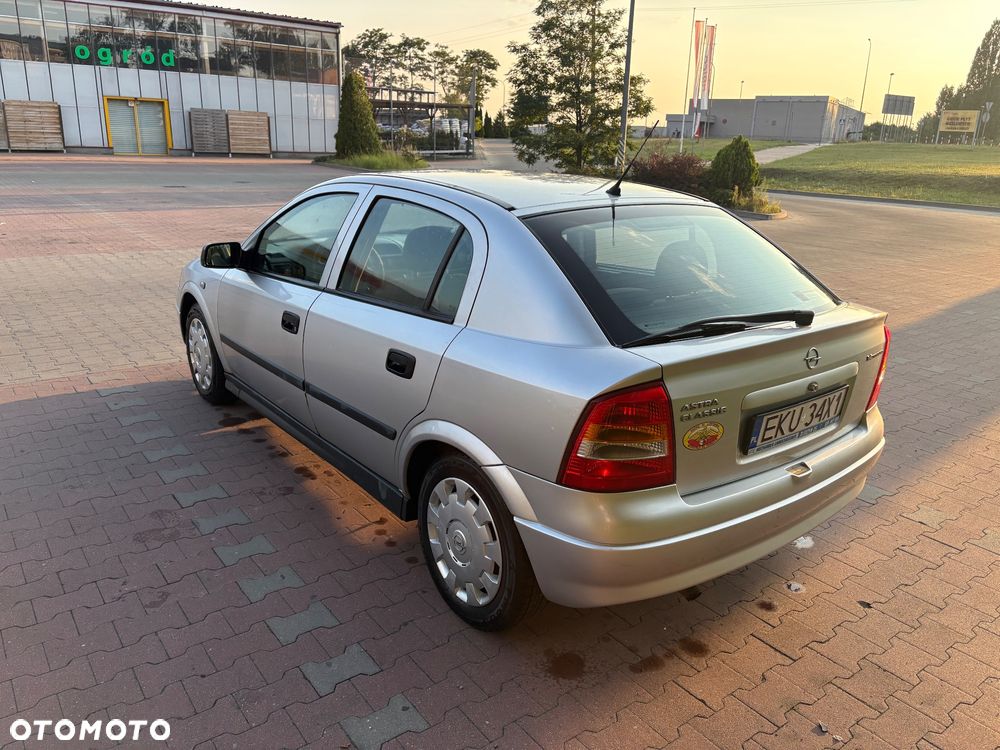 Opel Astra 1.4 Start - 4