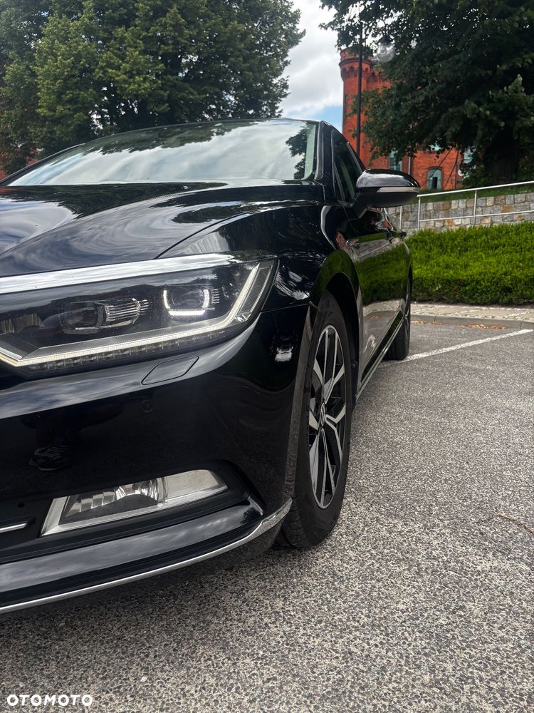 Volkswagen Passat - 17
