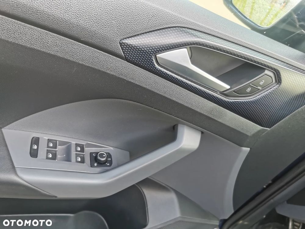 Volkswagen T-Cross - 24