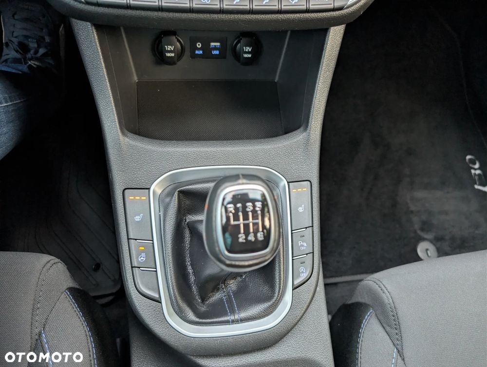 Hyundai i30 1.4 GO Plus - 21