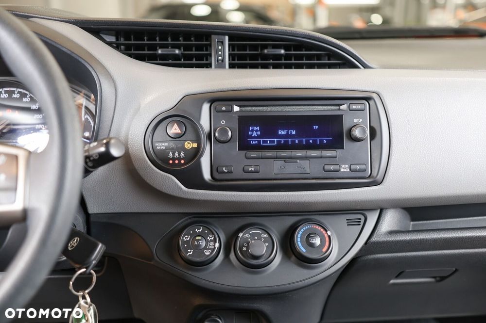 Toyota Yaris - 25