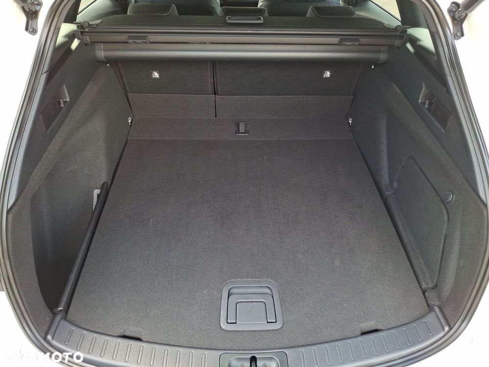 Toyota Corolla 2.0 Hybrid Style - 13