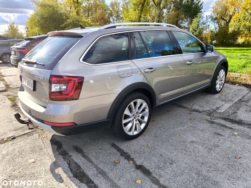 Skoda Octavia ver-combi-2-0-tdi-dsg-4x4-scout - 5
