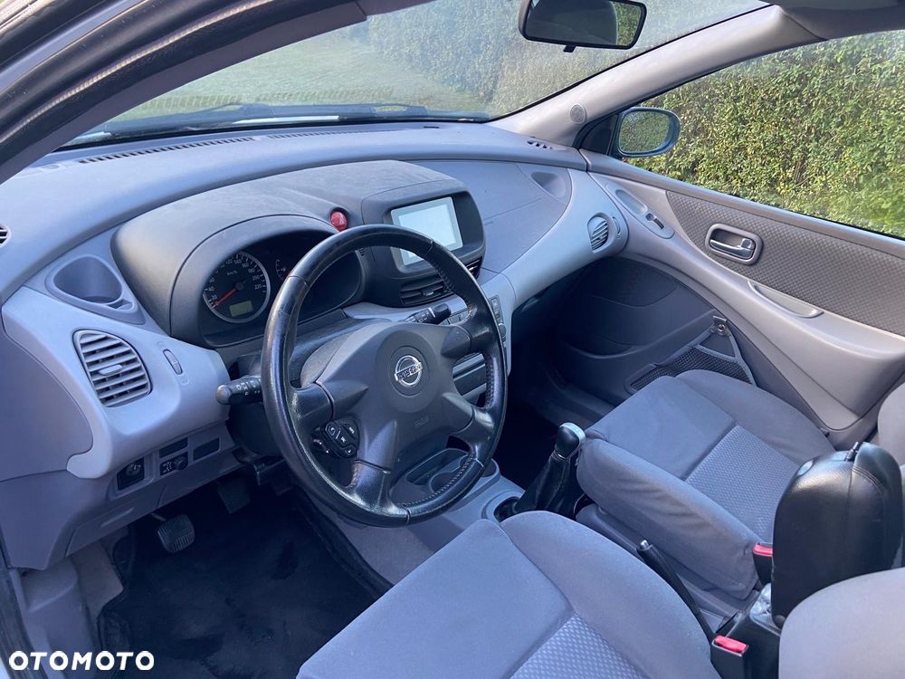 Nissan Almera Tino 1.8 Acenta - 13