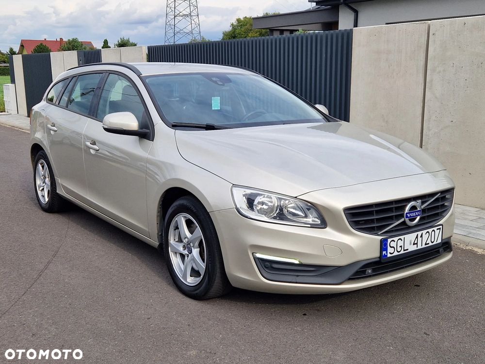 Volvo V60 D4 Drive-E Momentum - 20