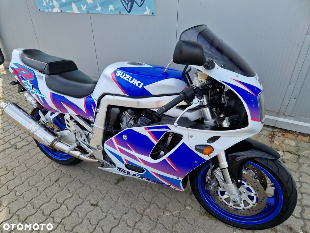 Suzuki GSX-R - 10