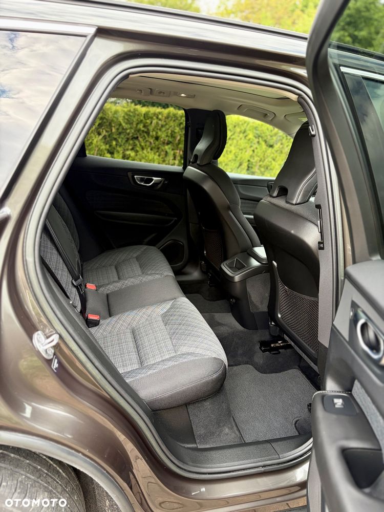 Volvo XC 60 B5 B AWD Geartronic Momentum Pro - 10