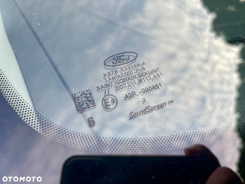 Ford S-Max 2.5 Duratec FHEV TITANIUM - 40