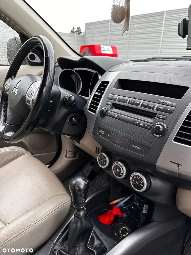 Mitsubishi Outlander 2.0 DID Instyle - 6