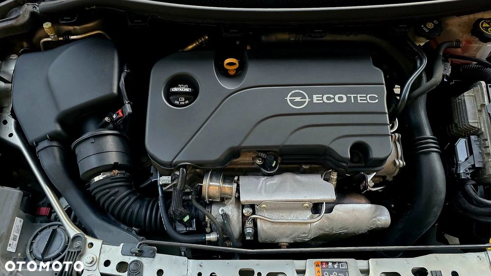 Opel Astra 1.4 Turbo Innovation - 24