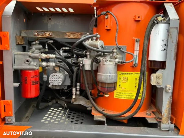 Hitachi ZX130-3 - 13