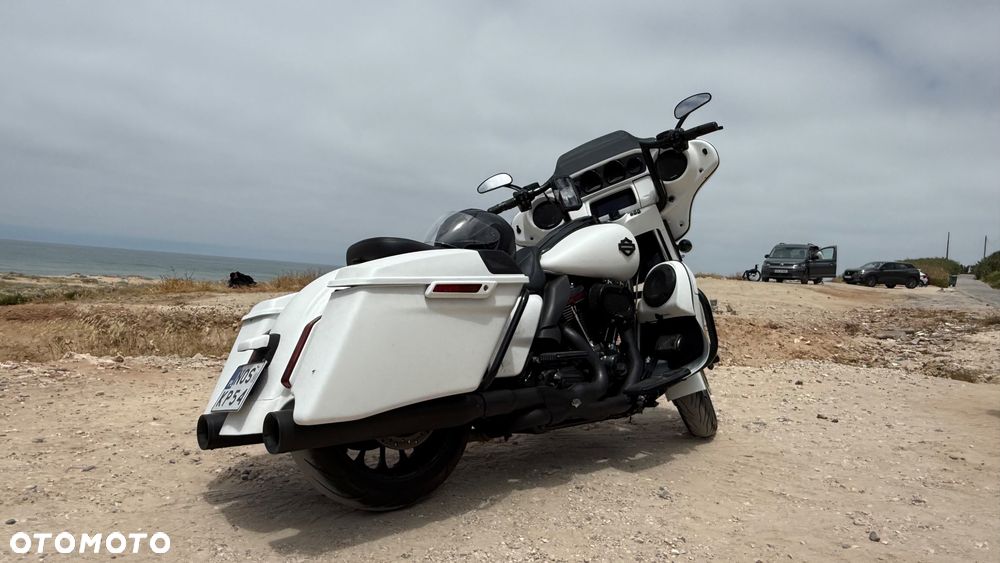 Harley-Davidson CVO Street Glide - 2