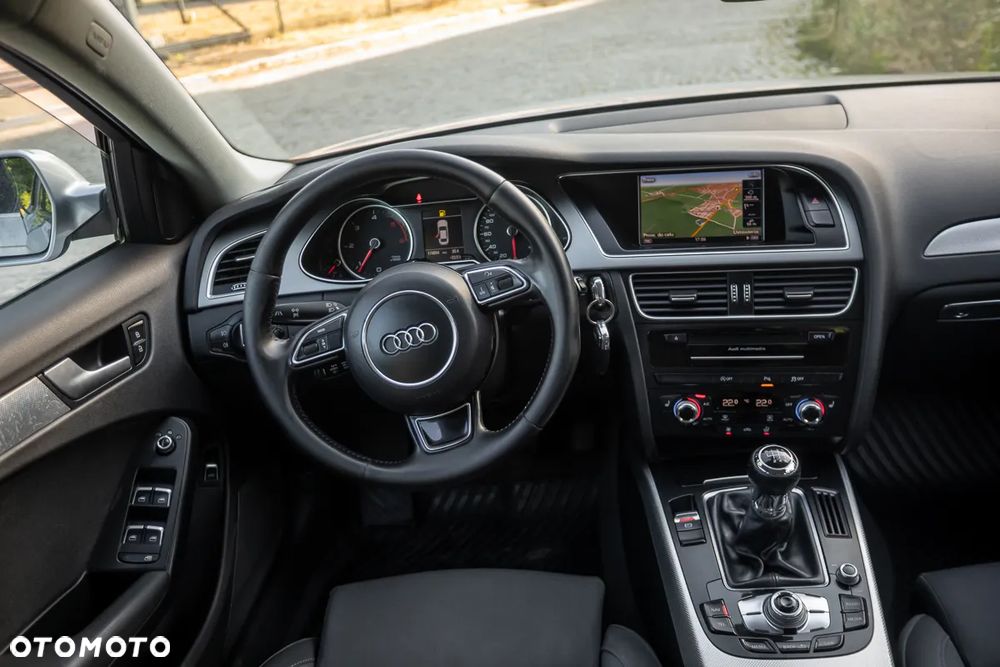 Audi A4 Limousine 2.0 TDI DPF Ambiente - 34