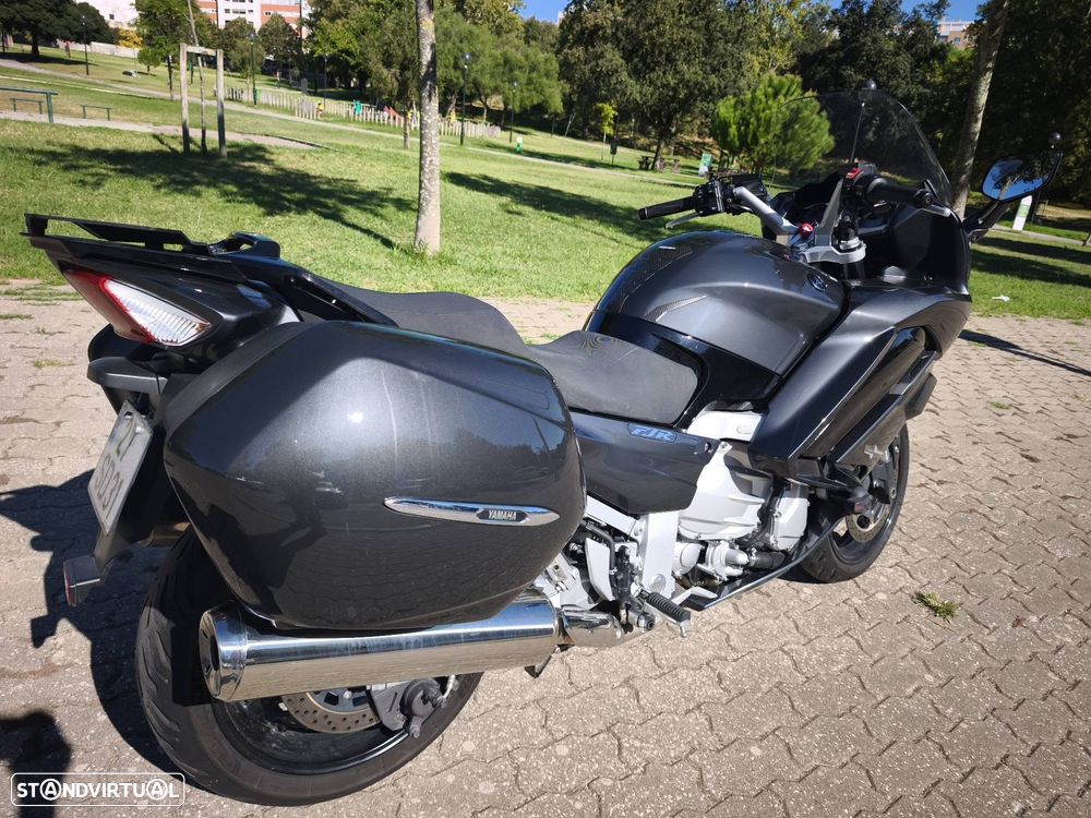 Yamaha FJR 1300 AE - 15