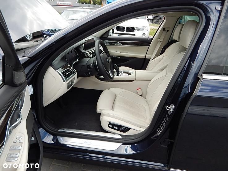 BMW Seria 7 750Li xDrive - 5