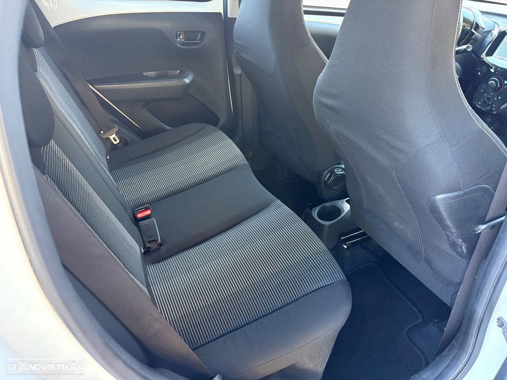 Peugeot 108 1.0 VTI Top! Allure ETG5 - 26