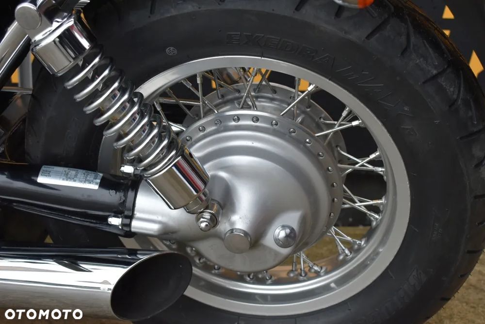 Suzuki Intruder - 18
