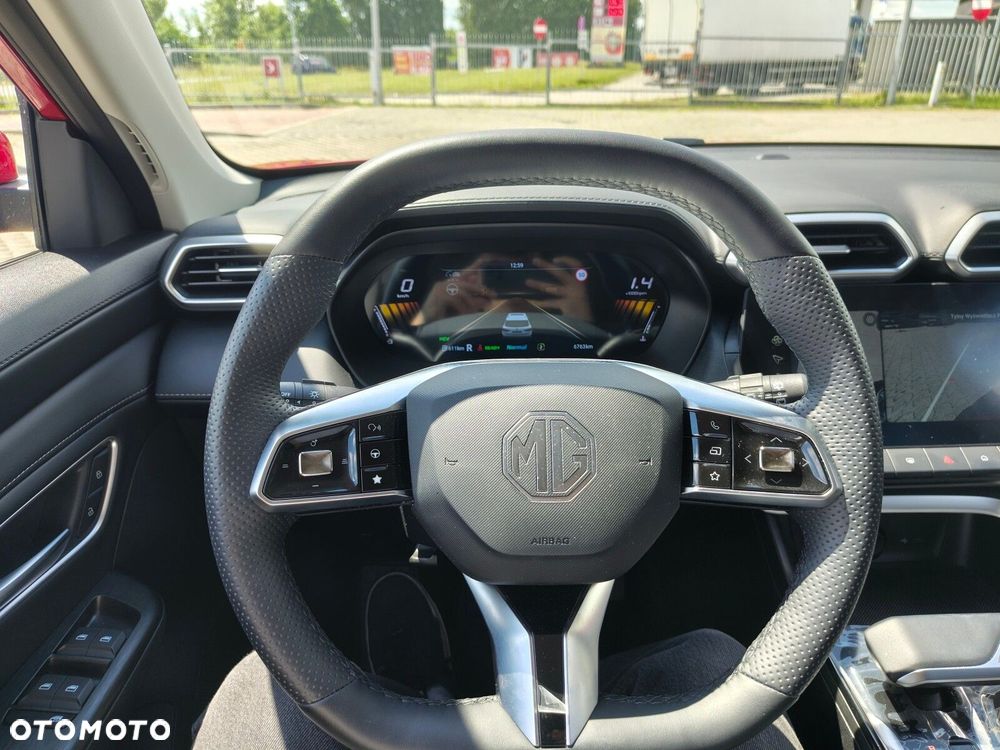 MG ZS Hybrid+ - 22