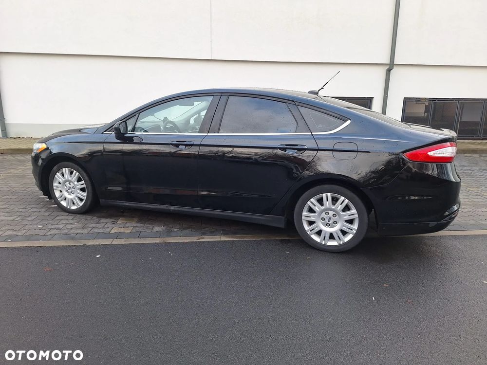 Ford Fusion - 13