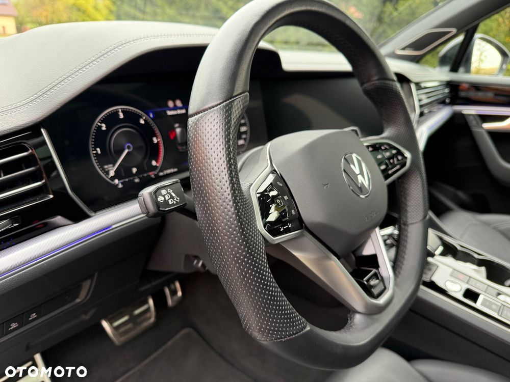 Volkswagen Touareg 3.0 V6 TDI SCR 4Motion Automatik R-Line - 28