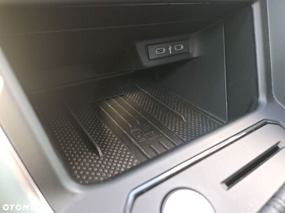 Volkswagen Polo - 32